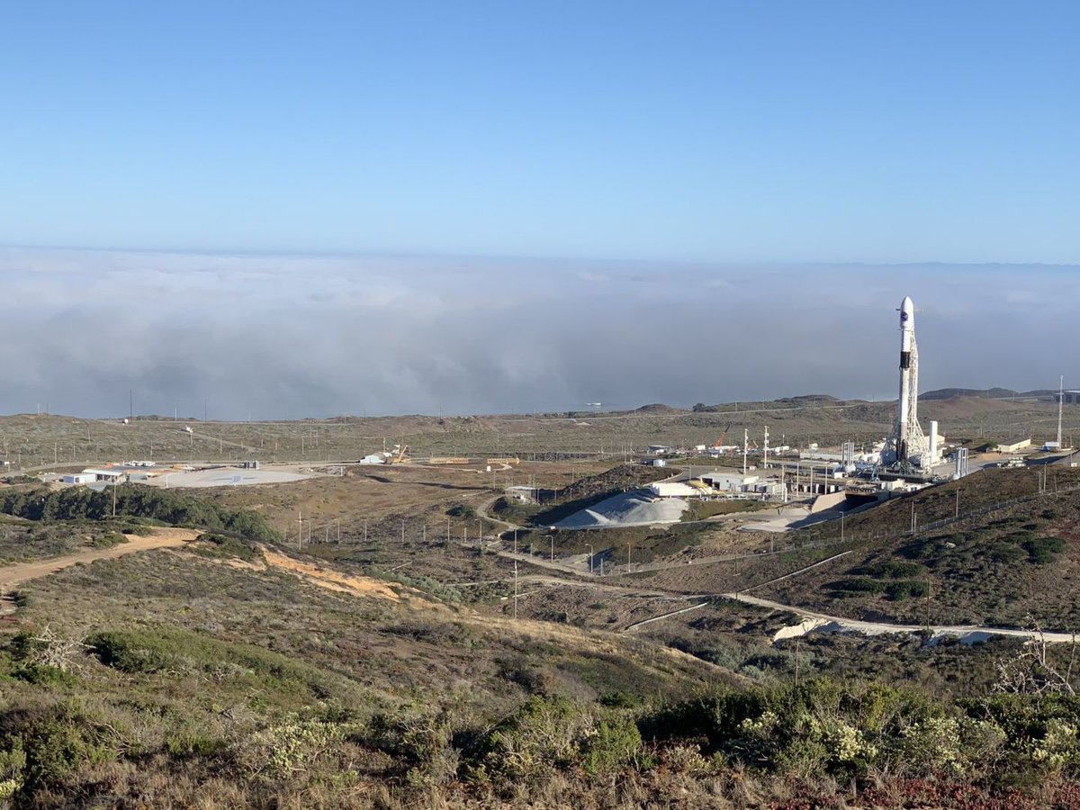 Launch site and landing zone for the Falcon 9 at Vandenberg Air Force Base are ridiculously close to one another. (Photo by @TrevorMahlmann)   