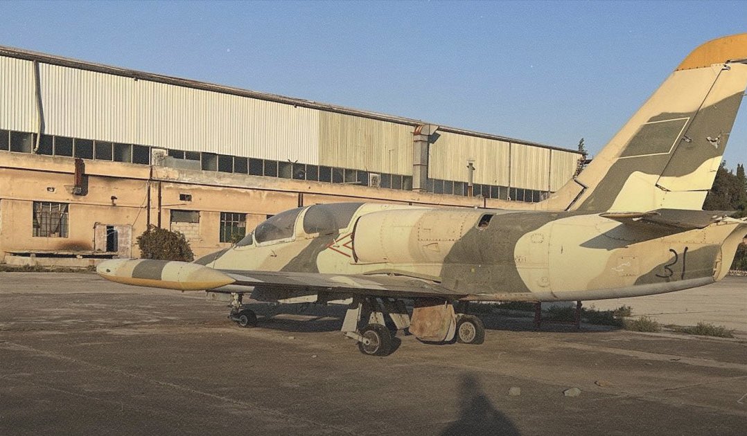 El antiguo L-39 libio fue capturado en la Base Aérea de Neyrab