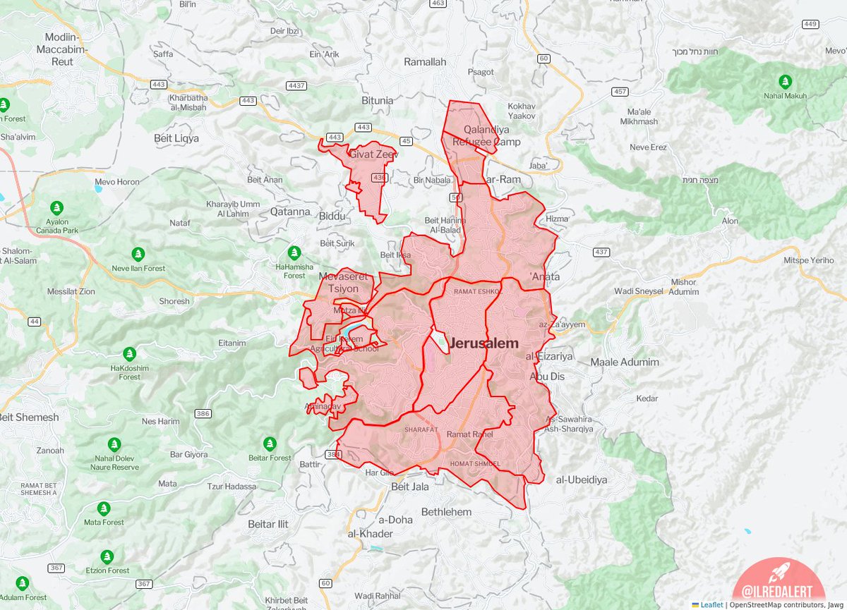 Las Fuerzas de Defensa de Israel detectaron lanzamientos de misiles contra varias zonas de Israel. El Comando del Frente Nacional insta a los residentes de esas zonas a permanecer cerca de los refugios y a entrar en sus hogares inmediatamente cuando suenen las alertas. [01:40:04]